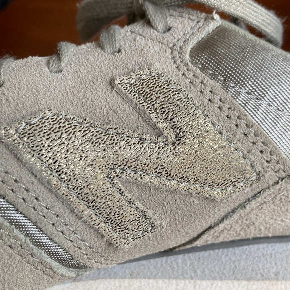 New Balance Women's Buty 620 Toe Caps, gray - Picture 11 of 13